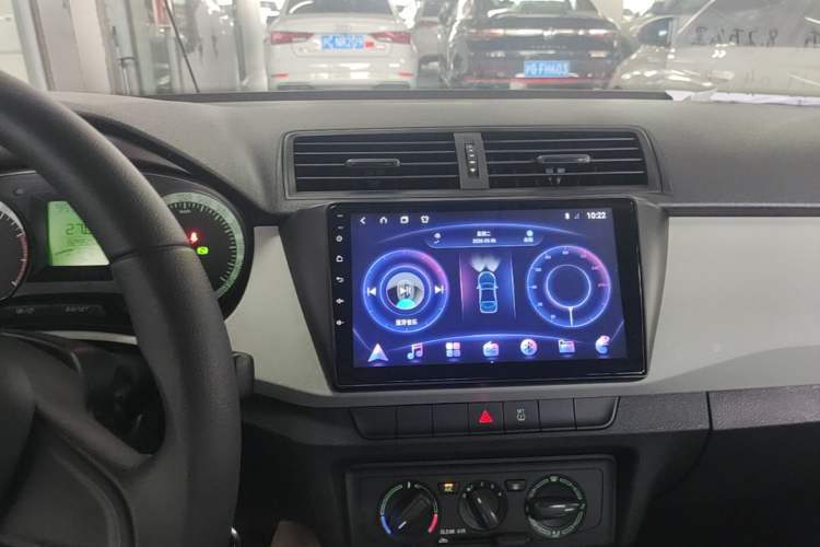 Used Skoda Fabia 2017 1.4L Automatic Car Enjoy Edition Audio And AC Panel