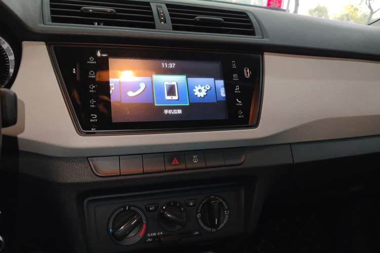 Used Skoda Fabia 2017 1.4L Automatic Car Enjoy Edition Audio And AC Panel