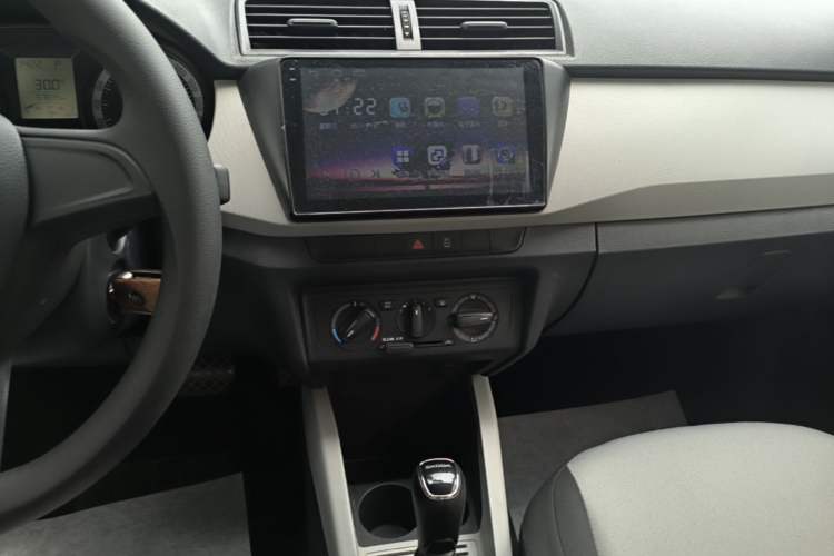 Used Skoda Fabia 2017 1.4L Automatic Car Enjoy Edition Audio And AC Panel