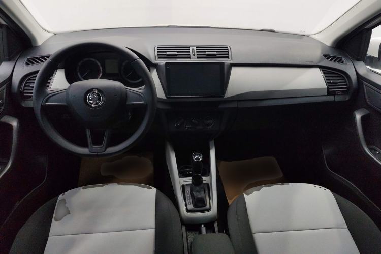 Used Skoda Fabia 2017 1.4L Automatic Car Enjoy Edition Center Console