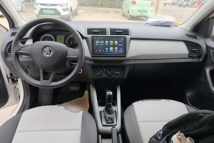 Used Skoda Fabia 2017 1.4L Automatic Car Enjoy Edition Center Console