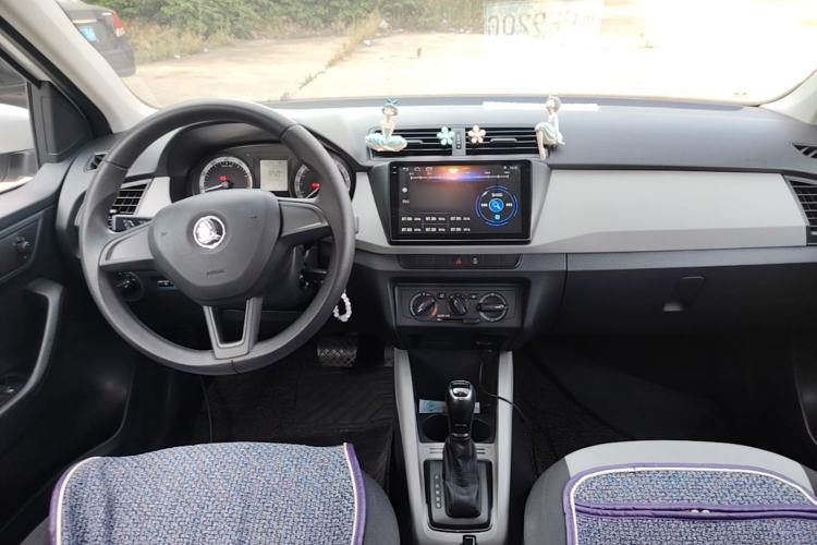 Used Skoda Fabia 2017 1.4L Automatic Car Enjoy Edition Center Console