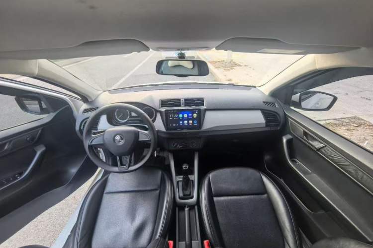 Used Skoda Fabia 2017 1.4L Automatic Car Enjoy Edition Center Console