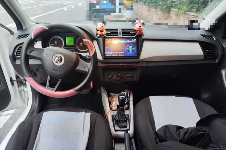 Used Skoda Fabia 2017 1.4L Automatic Car Enjoy Edition Center Console