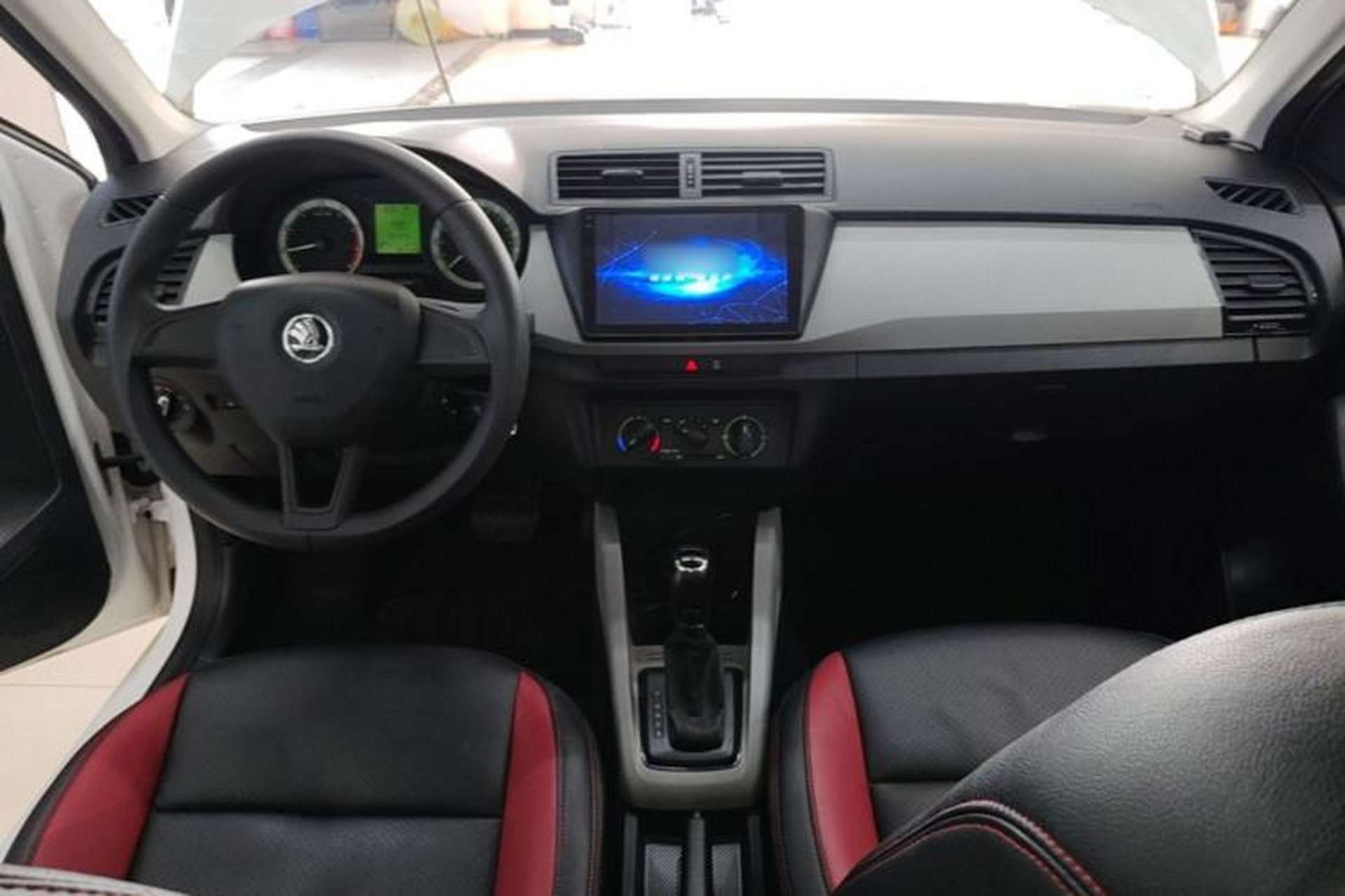 Used Skoda Fabia 2017 1.4L Automatic Car Enjoy Edition Center Console