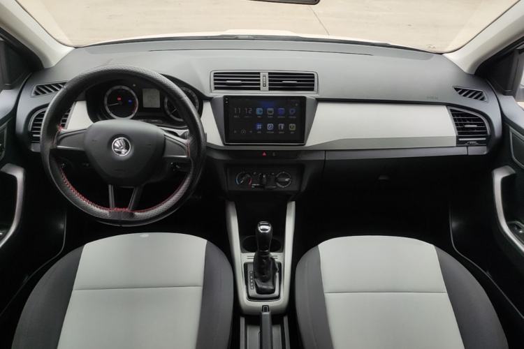 Used Skoda Fabia 2017 1.4L Automatic Car Enjoy Edition Center Console