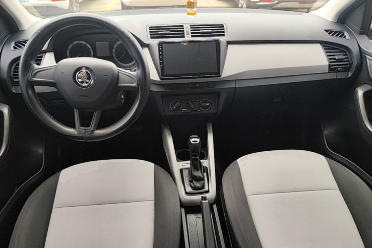 Used Skoda Fabia 2017 1.4L Automatic Car Enjoy Edition Center Console
