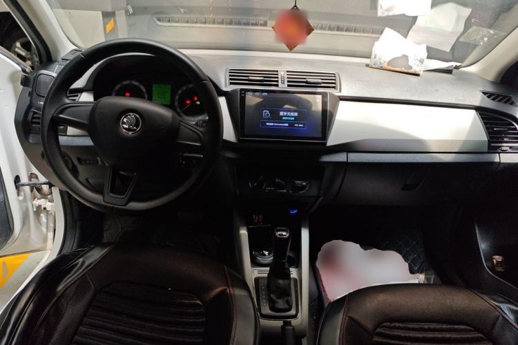 Used Skoda Fabia 2017 1.4L Automatic Car Enjoy Edition Center Console