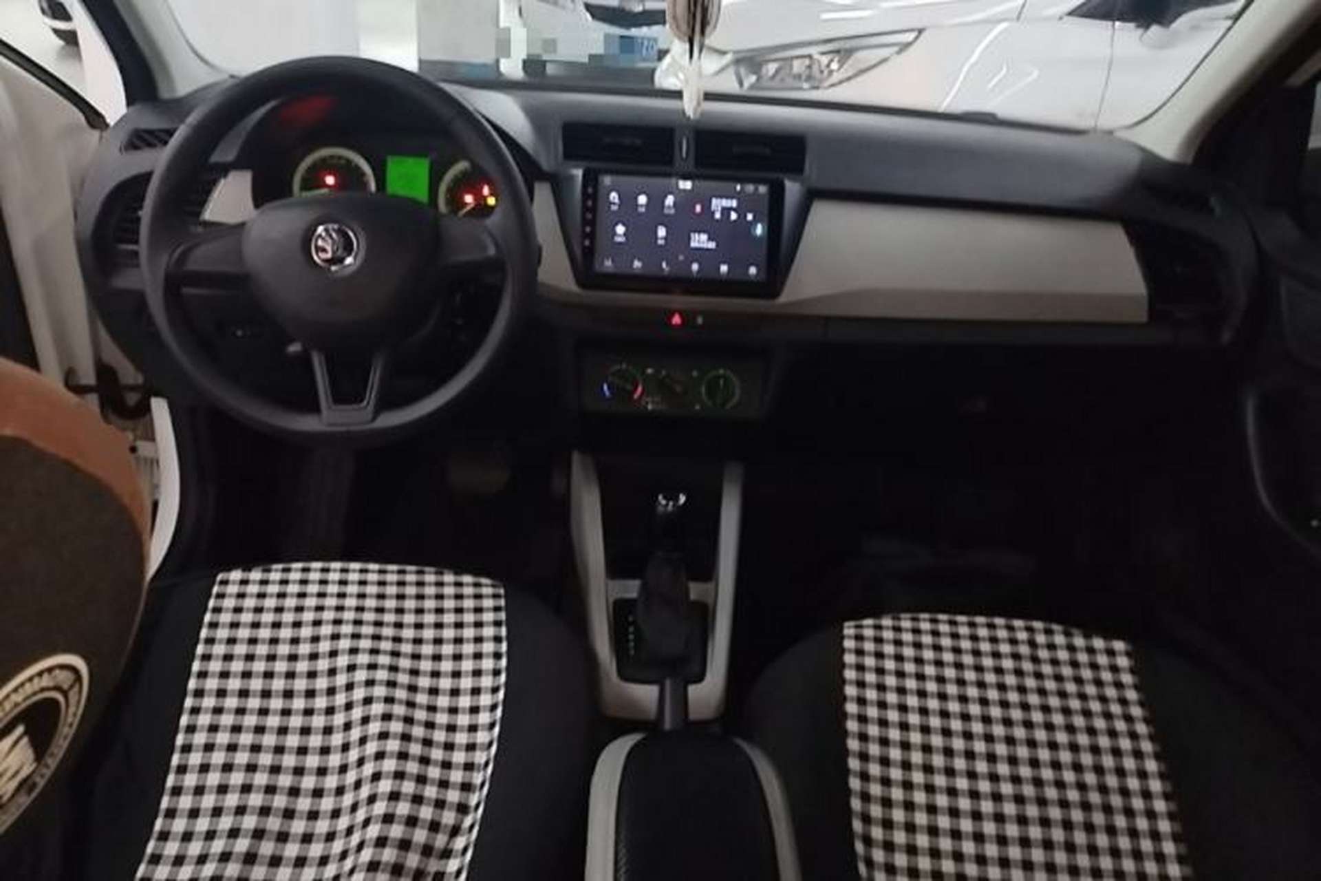 Used Skoda Fabia 2017 1.4L Automatic Car Enjoy Edition Center Console