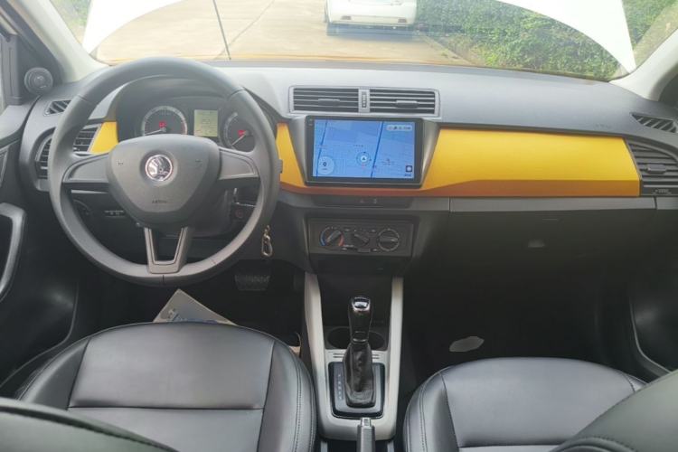 Used Skoda Fabia 2017 1.4L Automatic Car Enjoy Edition Center Console