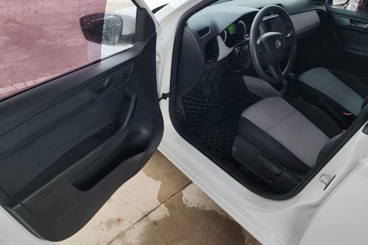 Used Skoda Fabia 2017 1.4L Automatic Car Enjoy Edition Driver Seat