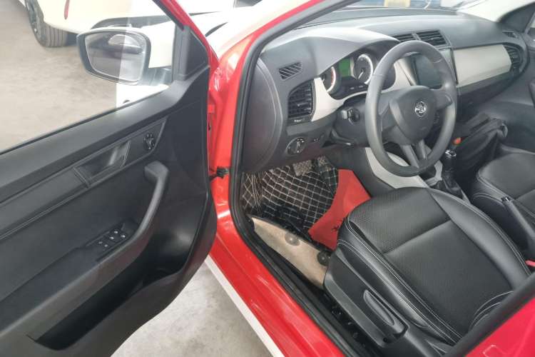 Used Skoda Fabia 2017 1.4L Automatic Car Enjoy Edition Driver Seat