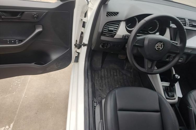 Used Skoda Fabia 2017 1.4L Automatic Car Enjoy Edition Driver Seat