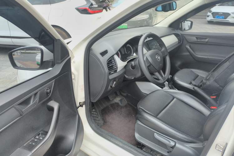 Used Skoda Fabia 2017 1.4L Automatic Car Enjoy Edition Driver Seat