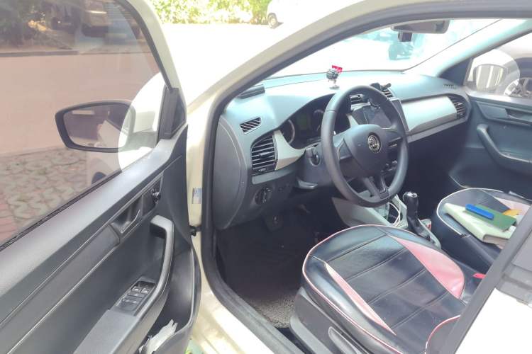 Used Skoda Fabia 2017 1.4L Automatic Car Enjoy Edition Driver Seat