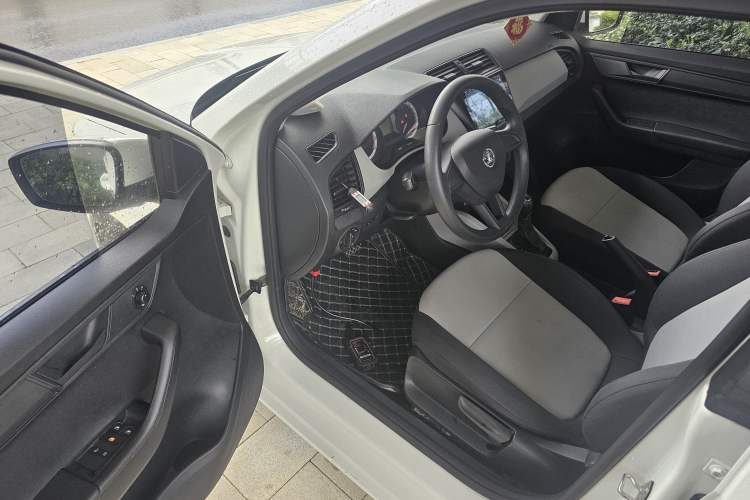 Used Skoda Fabia 2017 1.4L Automatic Car Enjoy Edition Driver Seat