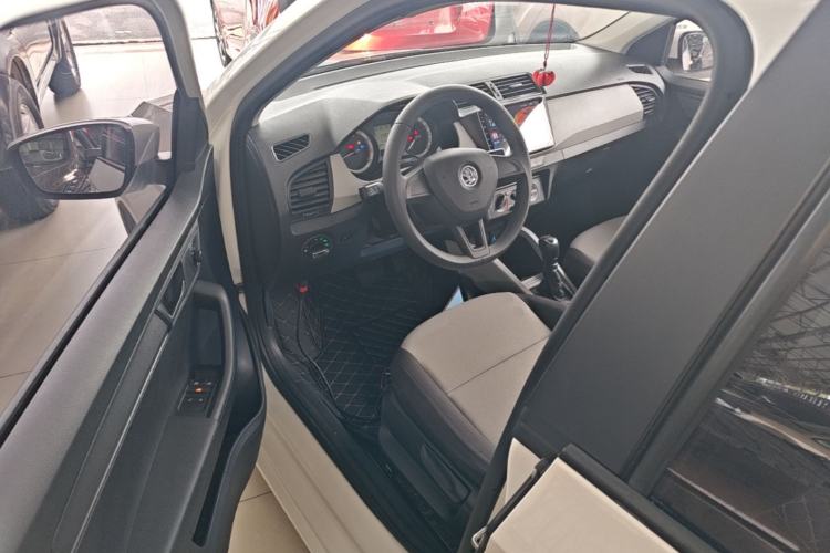 Used Skoda Fabia 2017 1.4L Automatic Car Enjoy Edition Driver Seat