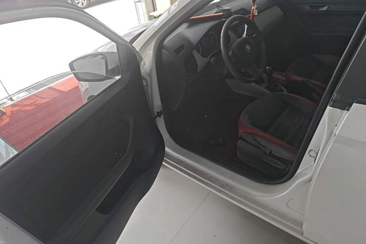 Used Skoda Fabia 2017 1.4L Automatic Car Enjoy Edition Driver Seat