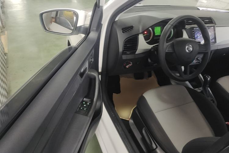 Used Skoda Fabia 2017 1.4L Automatic Car Enjoy Edition Driver Seat