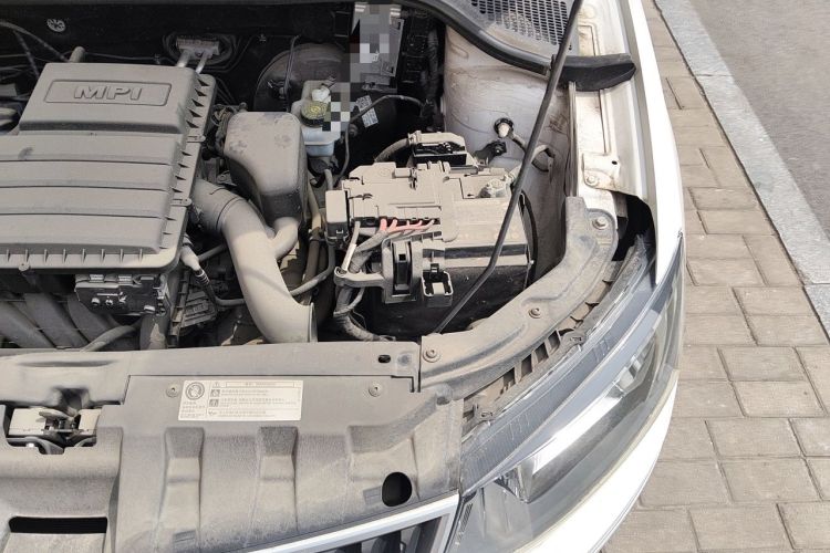 Used Skoda Fabia 2017 1.4L Automatic Front-Drive Model Engine Bay Left