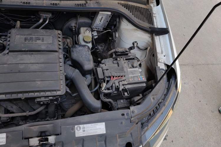 Used Skoda Fabia 2017 1.4L Automatic Front-Drive Model Engine Bay Left