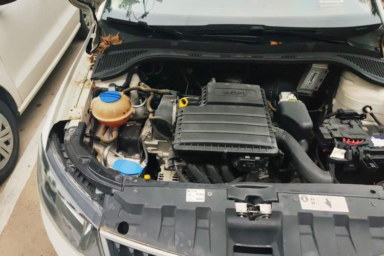 Used Skoda Fabia 2017 1.4L Automatic Car Enjoy Edition Engine Bay Right