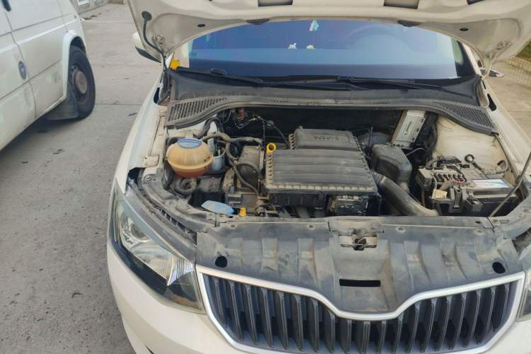 Used Skoda Fabia 2017 1.4L Automatic Car Enjoy Edition Engine Bay Right