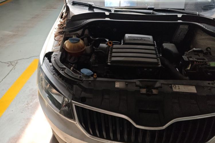 Used Skoda Fabia 2017 1.4L Automatic Car Enjoy Edition Engine Bay Right
