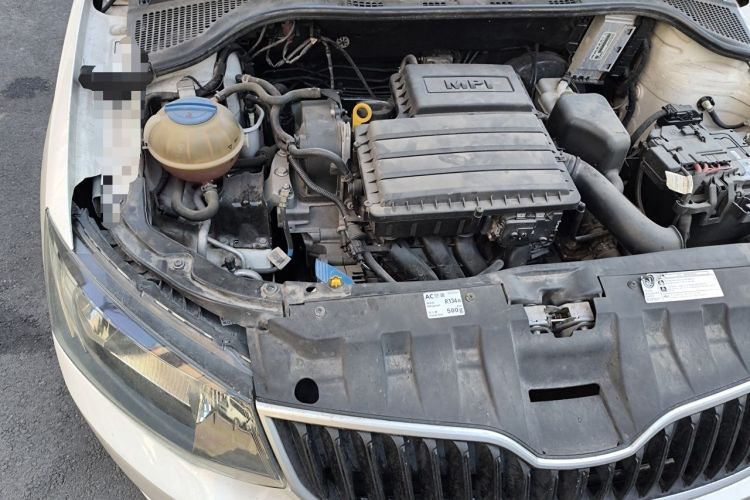Used Skoda Fabia 2017 1.4L Automatic Car Enjoy Edition Engine Bay Right