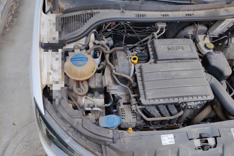 Used Skoda Fabia 2017 1.4L Automatic Front-Drive Model Engine Bay Right
