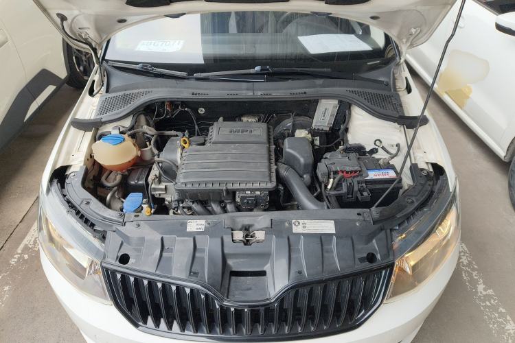Used Skoda Fabia 2017 1.6L Automatic Sport Edition Engine Bay