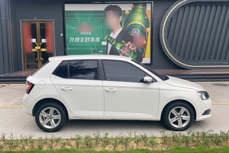 Used Skoda Fabia 2017 1.4L Automatic Car Enjoy Edition Exterior 1