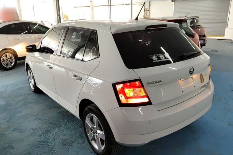 Used Skoda Fabia 2017 1.4L Automatic Car Enjoy Edition Exterior 2