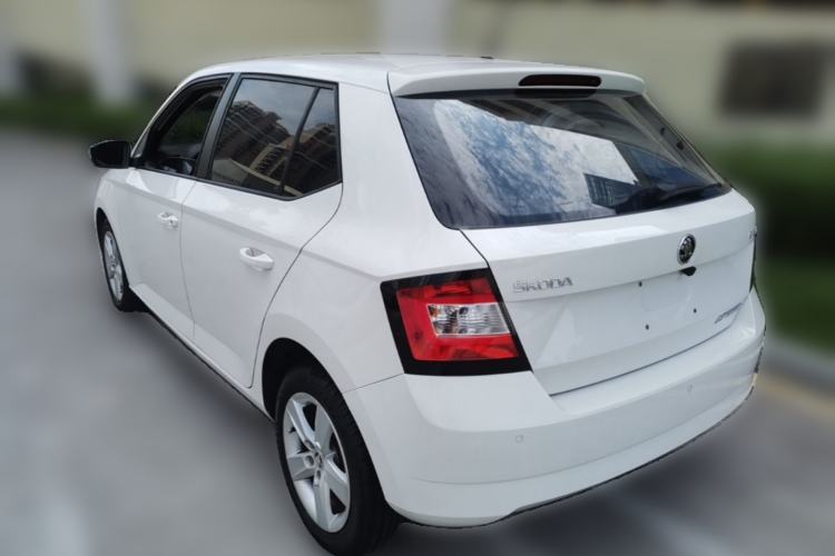 Used Skoda Fabia 2017 1.4L Automatic Car Enjoy Edition Exterior 2
