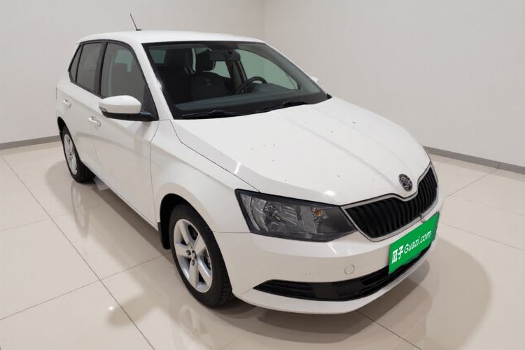 Used Skoda Fabia 2017 1.4L Automatic Car Enjoy Edition Exterior 2