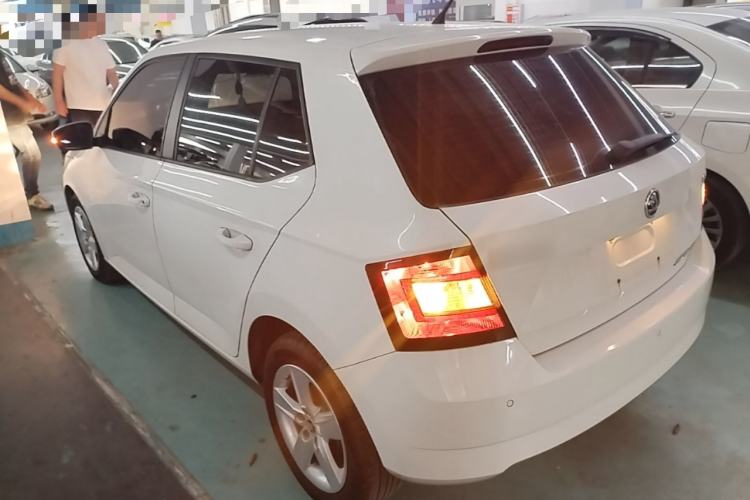 Used Skoda Fabia 2017 1.4L Automatic Car Enjoy Edition Exterior 2