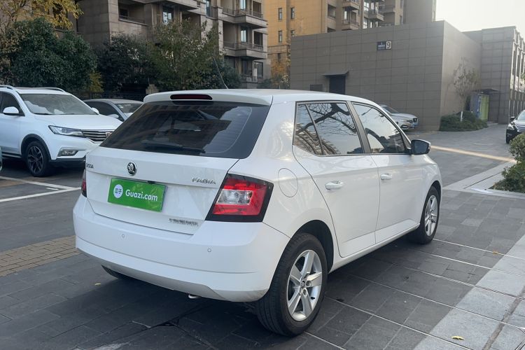 Used Skoda Fabia 2017 1.4L Automatic Car Enjoy Edition Exterior 3
