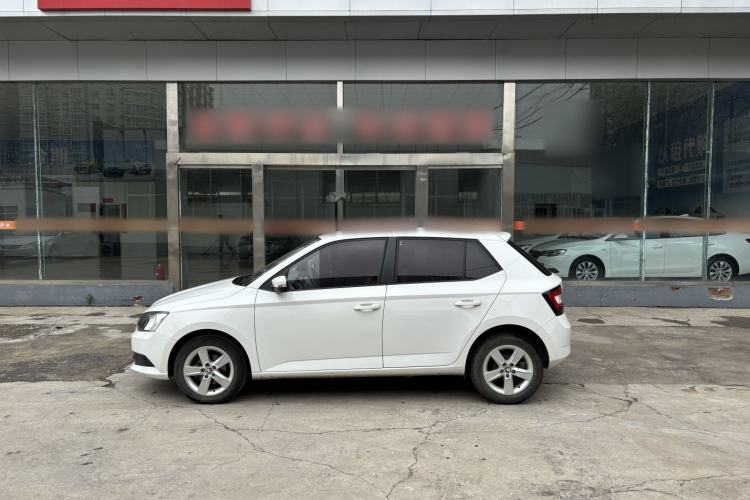 Used Skoda Fabia 2017 1.4L Manual Enjoy Edition Exterior 3
