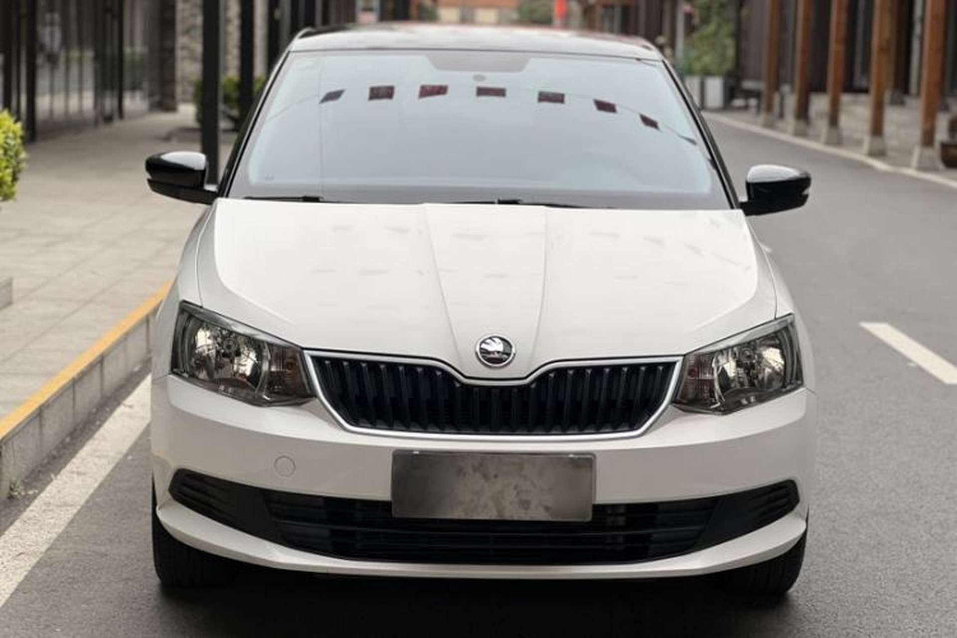 Used Skoda Fabia 2017 1.4L Automatic Car Enjoy Edition Exterior 3