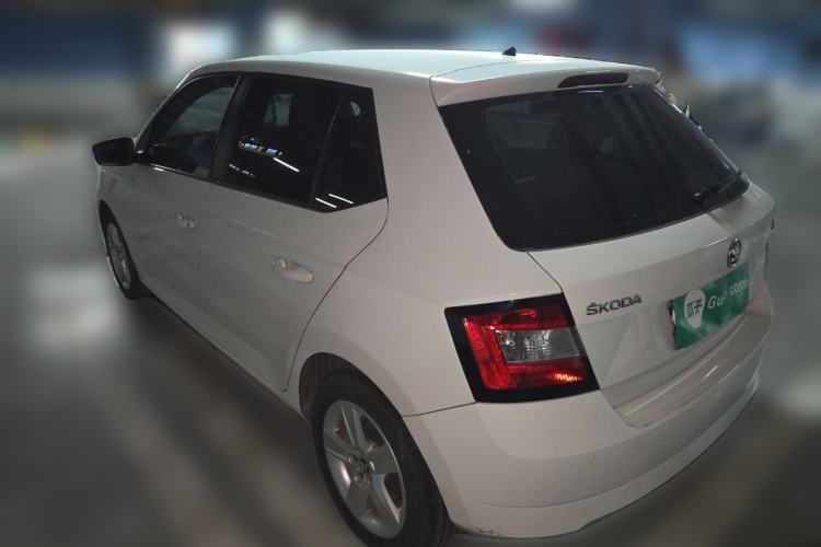 Used Skoda Fabia 2017 1.4L Automatic Car Enjoy Edition Exterior 3