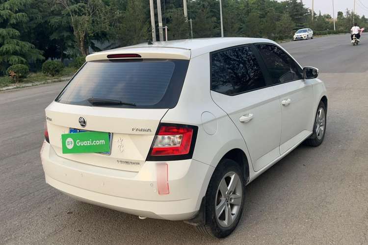 Used Skoda Fabia 2017 1.4L Automatic Car Enjoy Edition Exterior 5