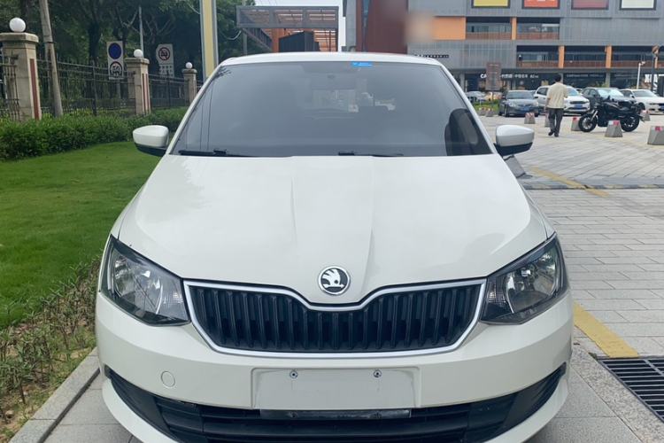 Used Skoda Fabia 2017 1.4L Automatic Car Enjoy Edition Exterior 5