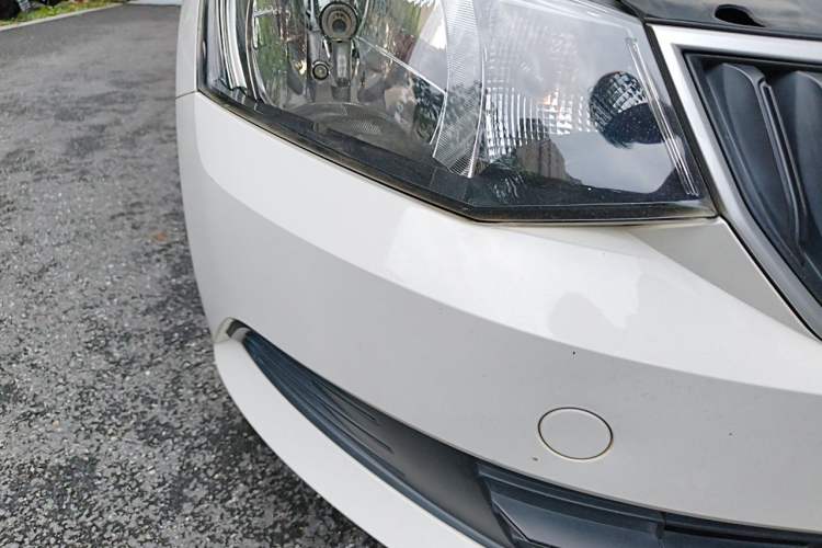 Used Skoda Fabia 2017 1.4L Automatic Car Enjoy Edition Exterior 6