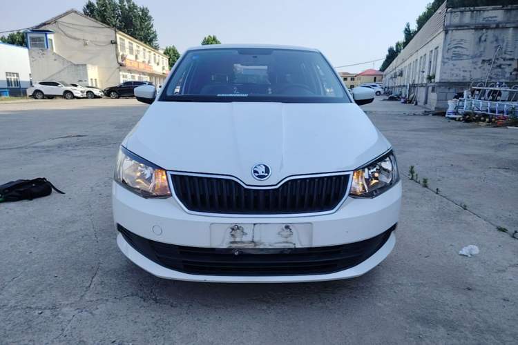 Used Skoda Fabia 2017 1.4L Automatic Car Enjoy Edition Front