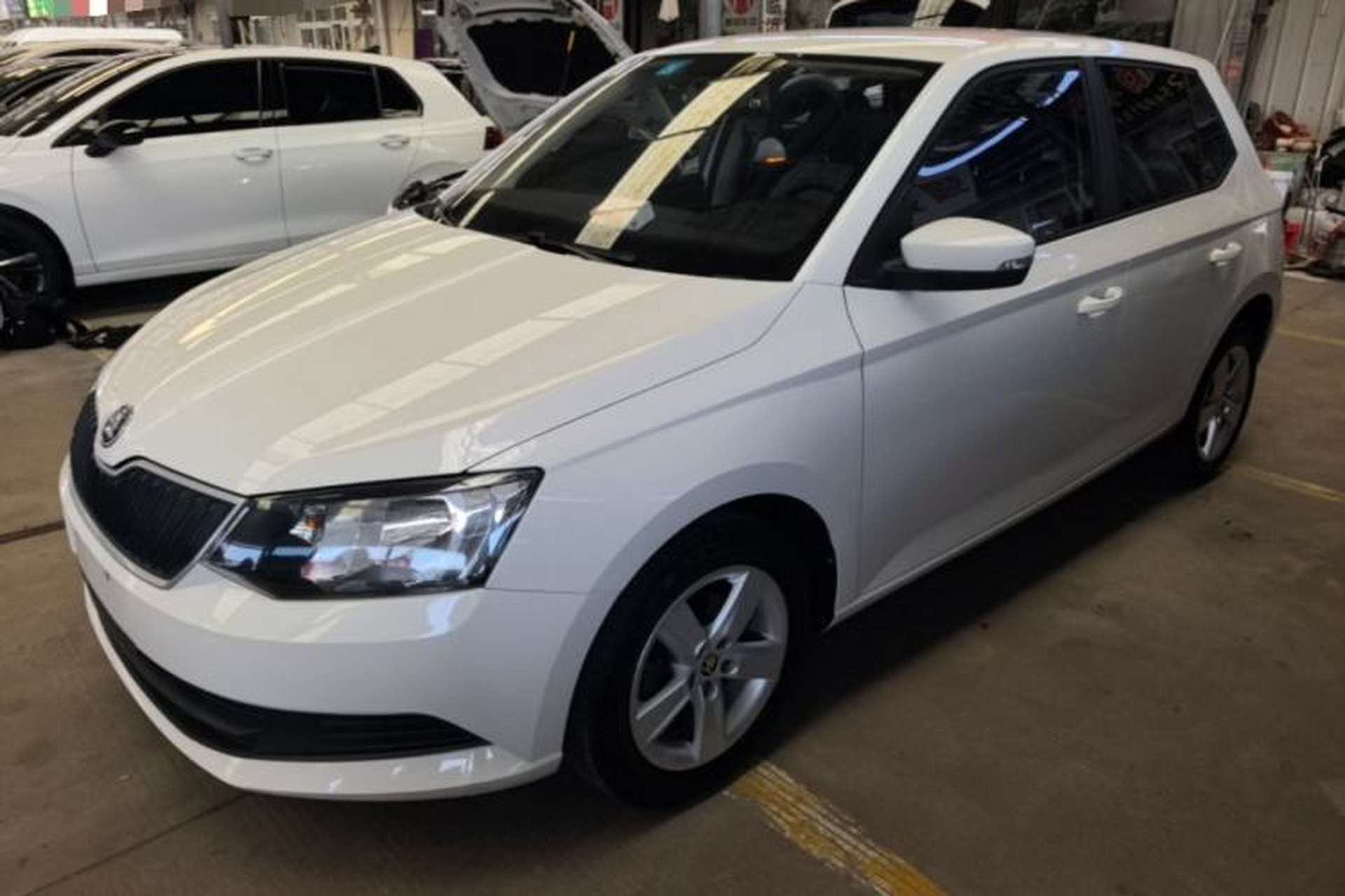 Used Skoda Fabia 2017 1.4L Automatic Car Enjoy Edition Front Left 45 Deg