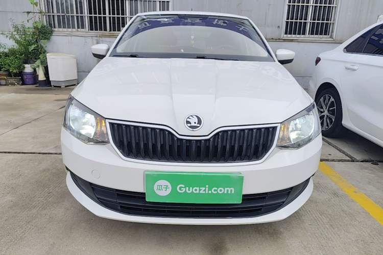 Used Skoda Fabia 2017 1.4L Automatic Car Enjoy Edition Front
