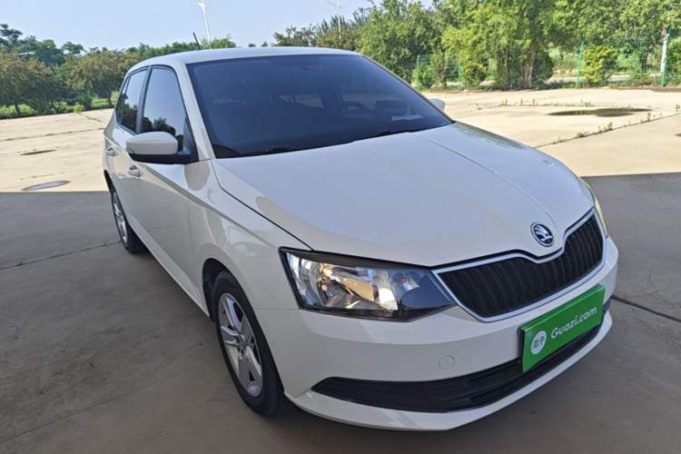 Used Skoda Fabia 2017 1.4L Automatic Car Enjoy Edition Front Right 45 Deg