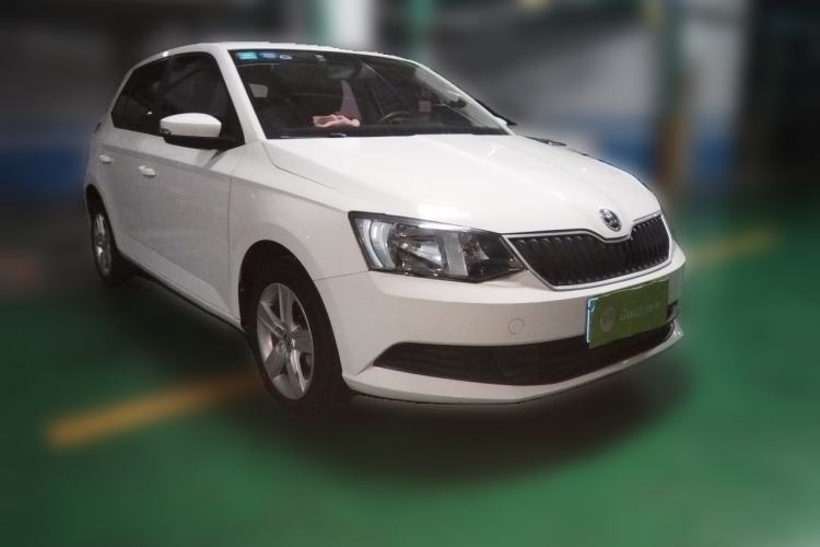Used Skoda Fabia 2017 1.4L Automatic Car Enjoy Edition Front Right 45 Deg