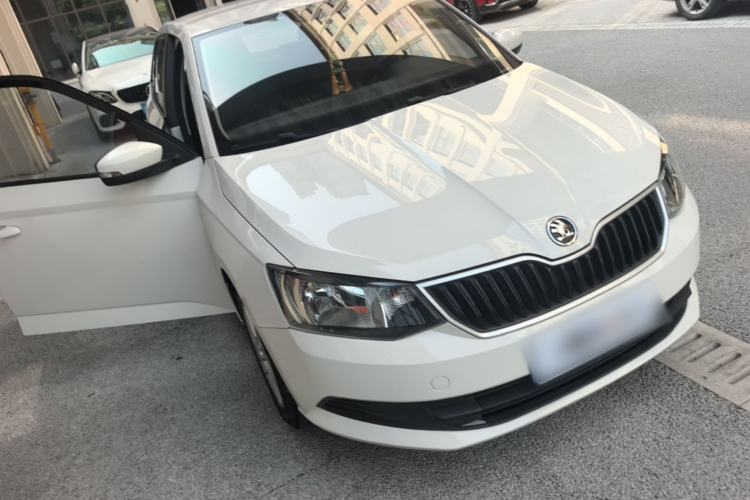 Used Skoda Fabia 2017 1.4L Automatic Car Enjoy Edition Front Right 45 Deg