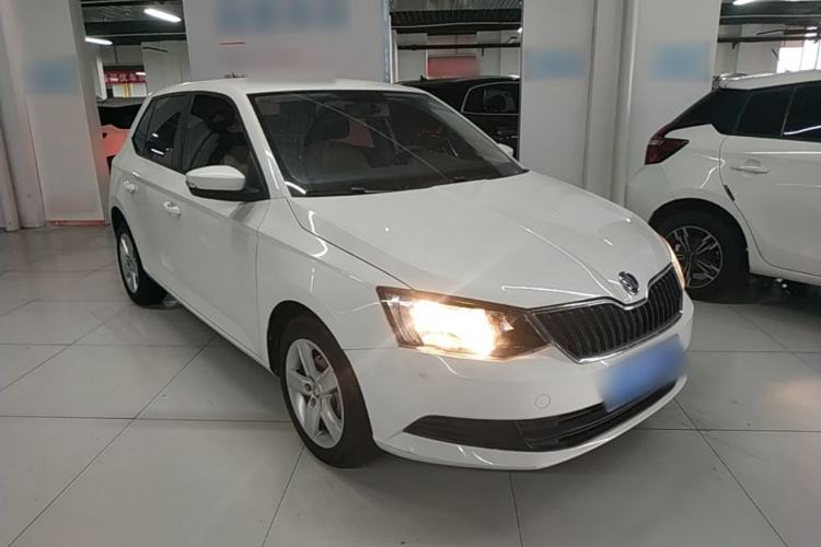 Used Skoda Fabia 2017 1.4L Automatic Car Enjoy Edition Front Right 45 Deg